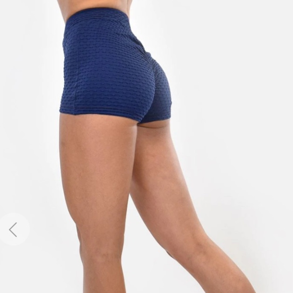 Devotee wear scrunch bum shorts
